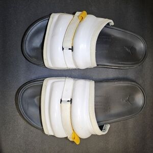 Air Jordan Nike White / Black Sandals
